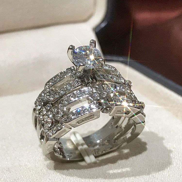 Bagues De Fête Romantiques Avec Strass